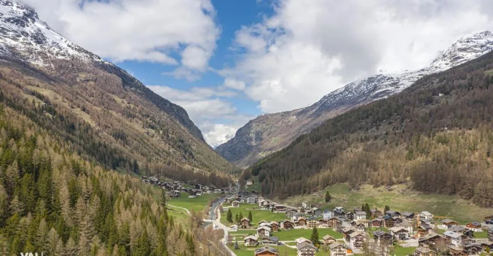 Terrain constructible dans un endroit magnifique et calme