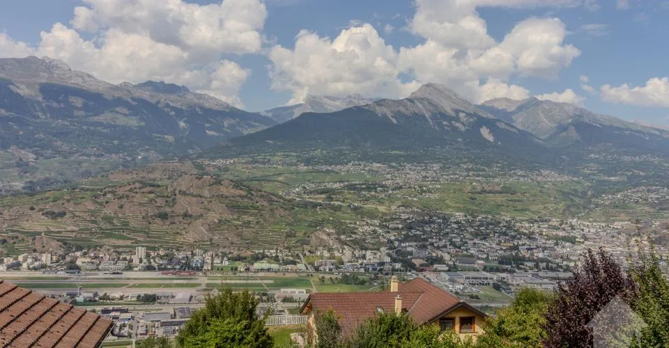 Terrain et bâtiment à rénové avec permis