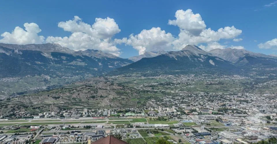Terrain et bâtiment à rénové avec permis