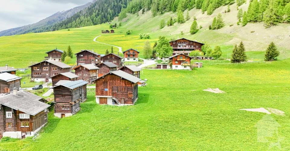 Parcelle à bâtir à Gluringen – Votre rêve d'une maison dans les Alpes!