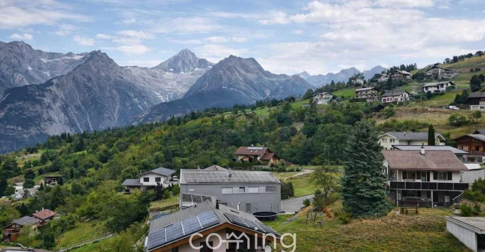 Construire avec vue à Bürchen - 729 m² en pente ensoleillée et environnement calme