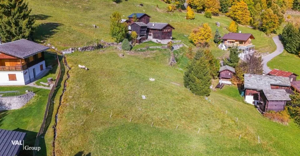 Terrain constructible à Blatten, près de Naters - emplacement calme dans le hameau de Rischinen avec une vue imprenable