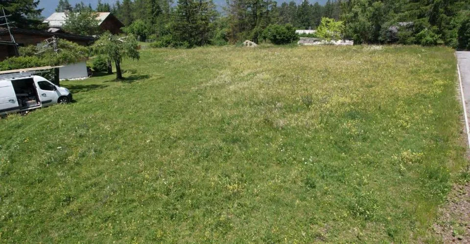 Magnifique terrain constructible dans quartier recherché
