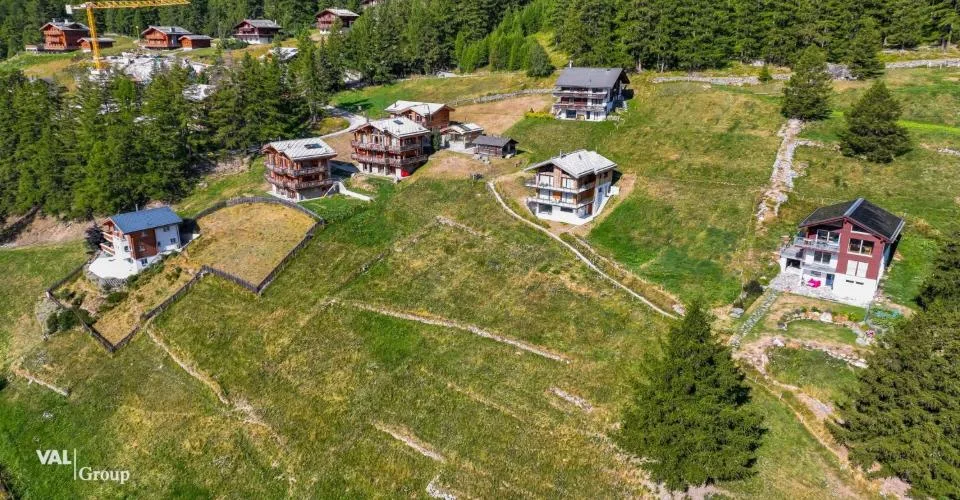 Beaux terrains à bâtir avec des vues magnifiques à Saas-Fee