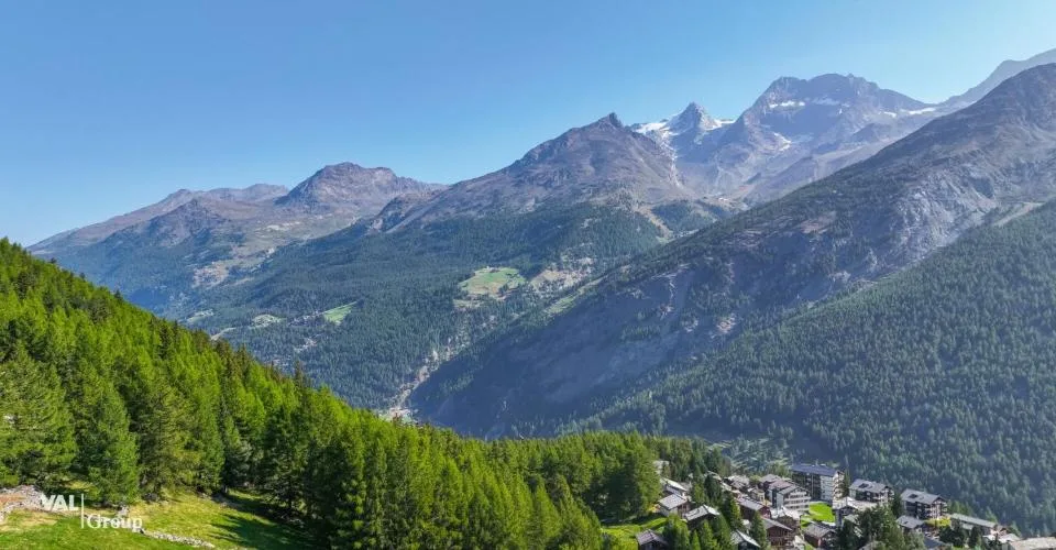 Beaux terrains à bâtir avec des vues magnifiques à Saas-Fee