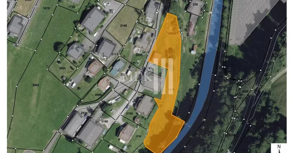 Parcelle constructible avec garage box à Val-d'Illiez