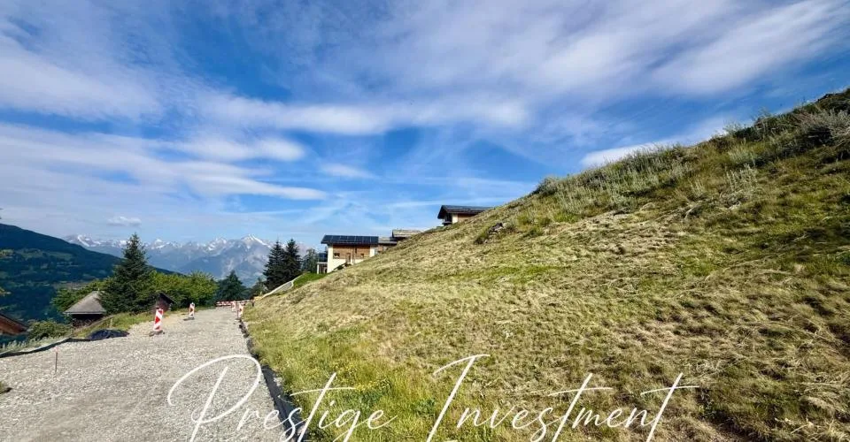 TERRAIN DE 885 M2 AVEC PERMIS EN FORCE - MAYENS DE MASE