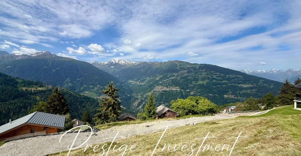 TERRAIN DE 885 M2 AVEC PERMIS EN FORCE - MAYENS DE MASE