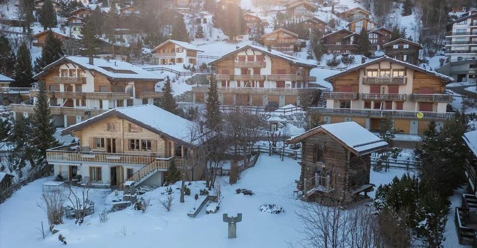 Terrain SANS mazot avec autorisation de construire en force pour un chalet