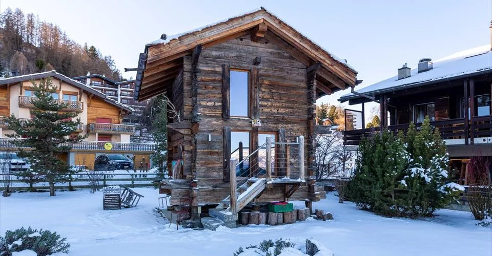 Terrain SANS mazot avec autorisation de construire en force pour un chalet