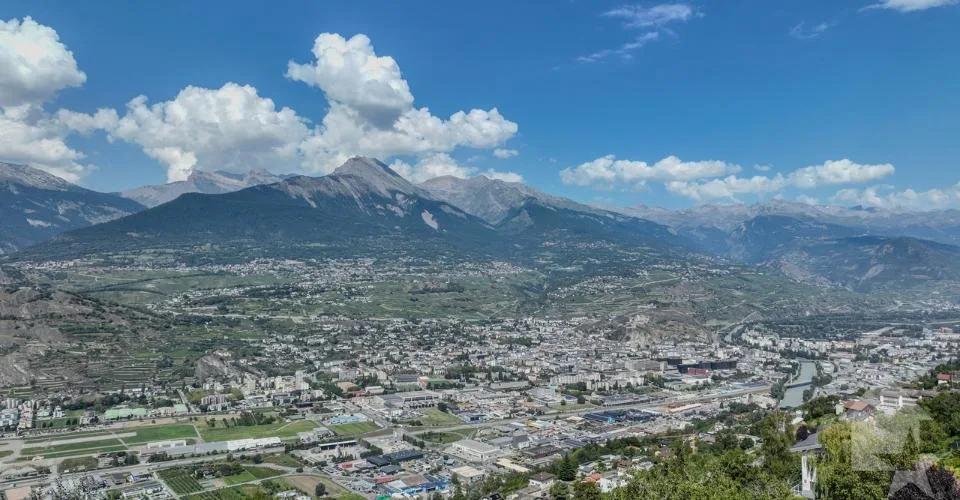 Magnifique terrain avec permis en force – foto 4 di 6