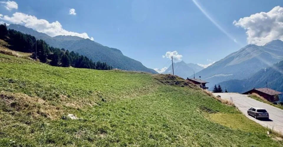 TERRAIN DE 3747 M2 - EISON (ST-MARTIN)