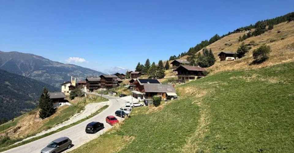 TERRAIN DE 3747 M2 - EISON (ST-MARTIN)