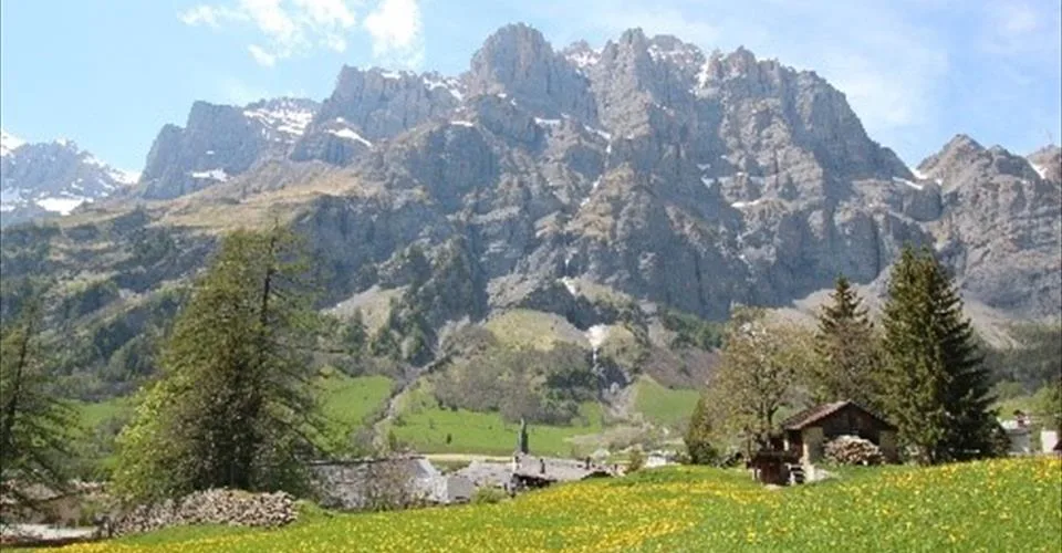 Terrain à bâtir / projet exclusif dans le meilleur emplacement à flanc de colline avec une vue magnifique