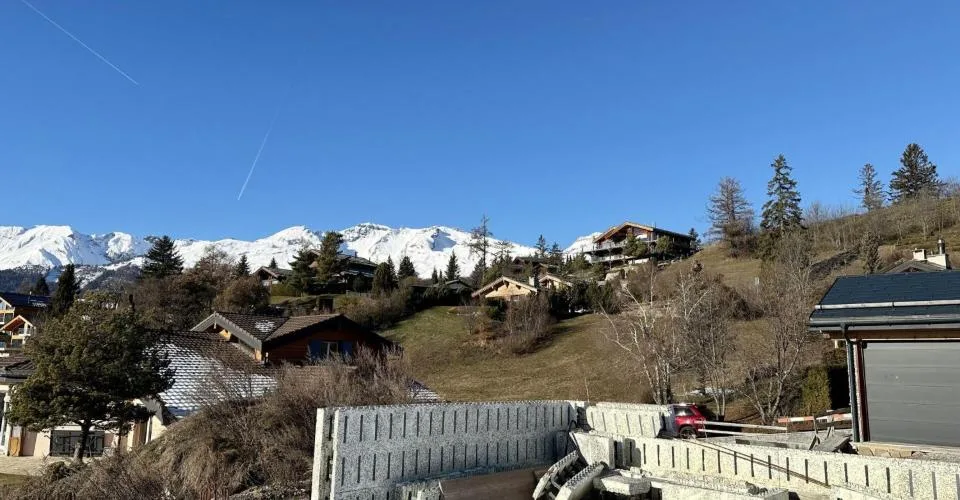 Terrain d'exception avec permis de construire en force Lens (VS).
