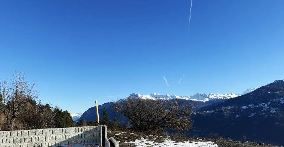 Terrain d'exception avec permis de construire en force Lens (VS).