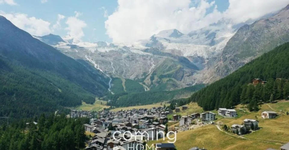 Parcelle constructible unique à Saas-Fee - ensoleillée, sans voitures et avec panorama alpin