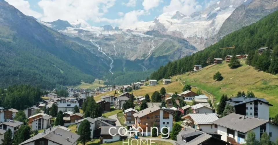 Parcelle constructible unique à Saas-Fee - ensoleillée, sans voitures et avec panorama alpin