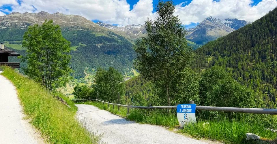 EXCLUSIVITE Beau terrain à bâtir de 1'100m² sur les hauts de Grimentz