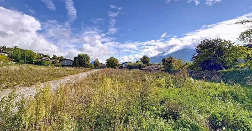 Terrain d'exception sur les hauts de Sion