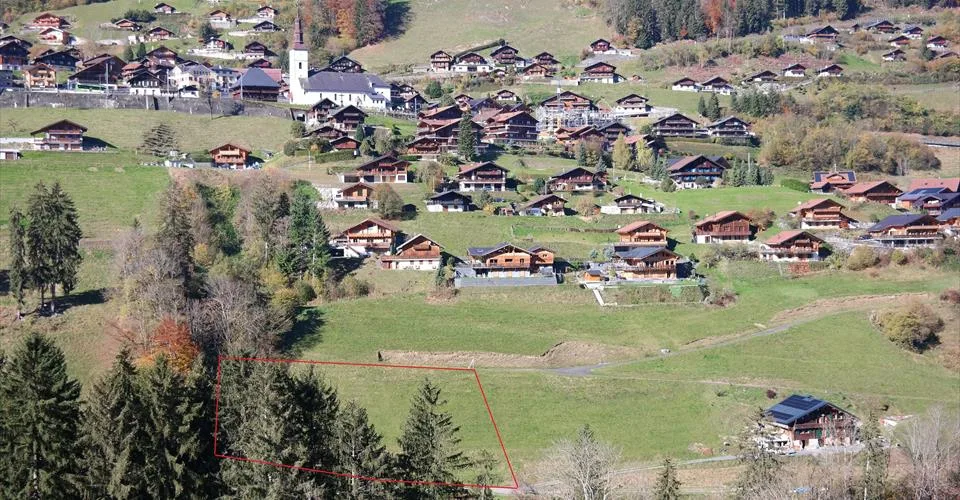 Grande parcelle de terrain à construire à Val-d'Illiez, entièrement équipée