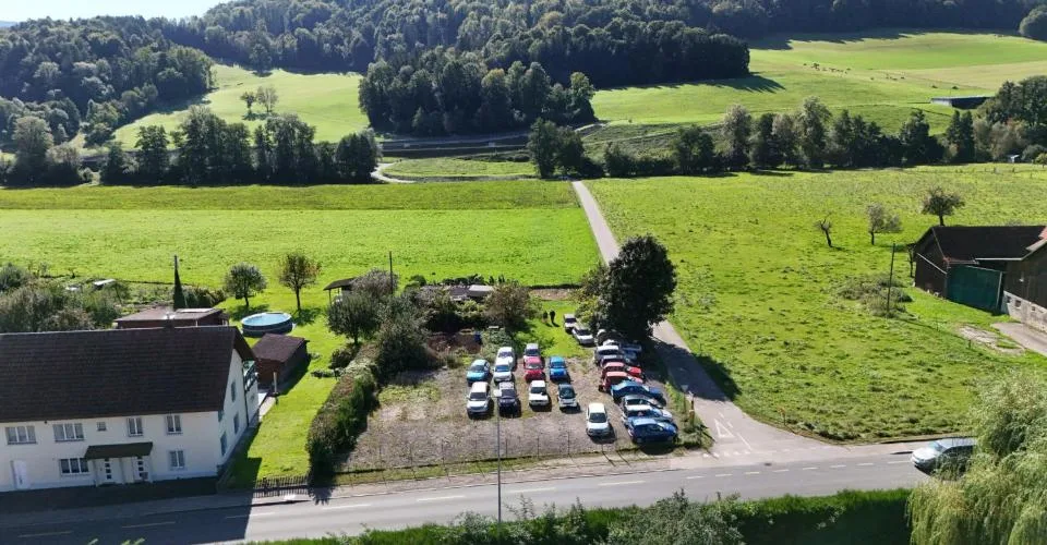 Terrain plat de 1'444 m² à Develier à vendre
