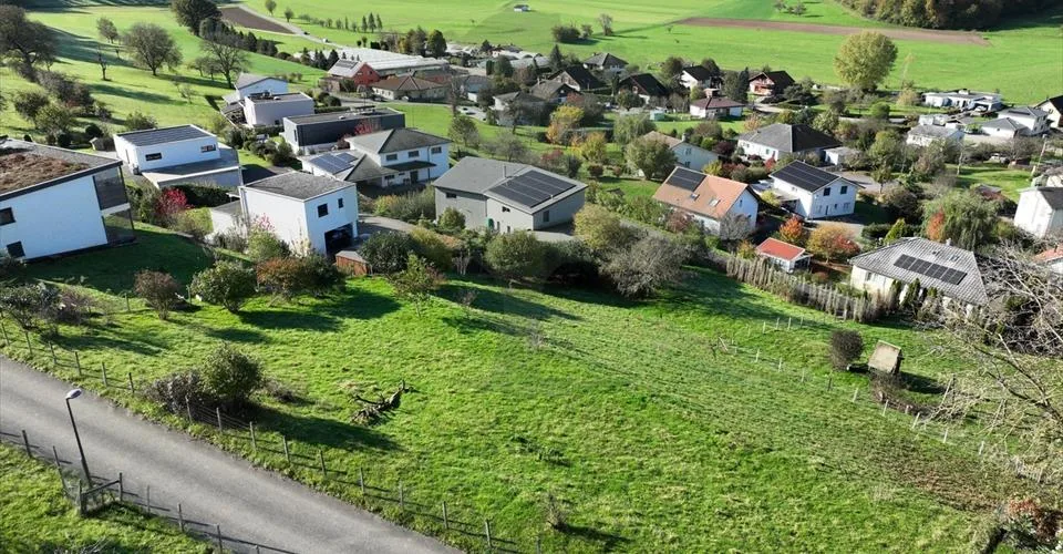 À vendre – magnifiques parcelles à bâtir dès 580 m² à Coeuve