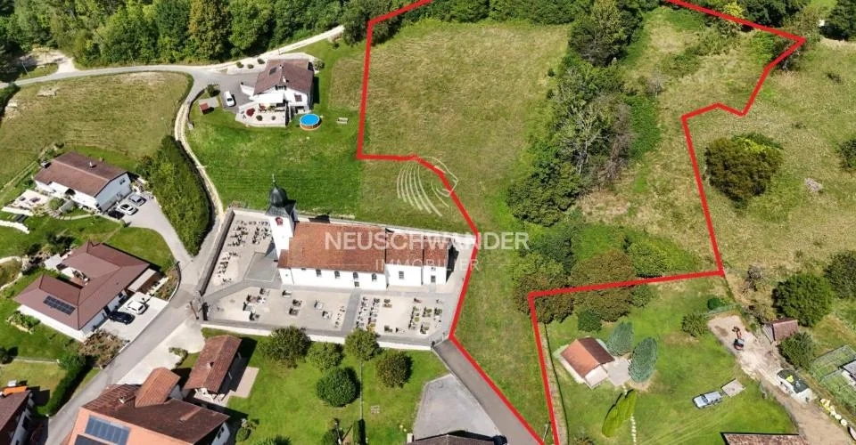 Terrain à bâtir de 6'062 m2 situé dans le village de Vermes