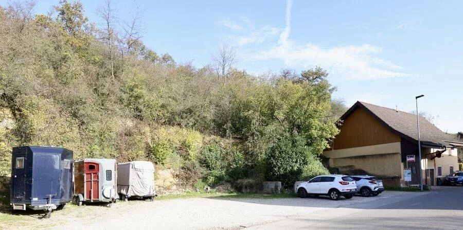 Domaine équestre avec hôtel-restaurant et appartement de fonction