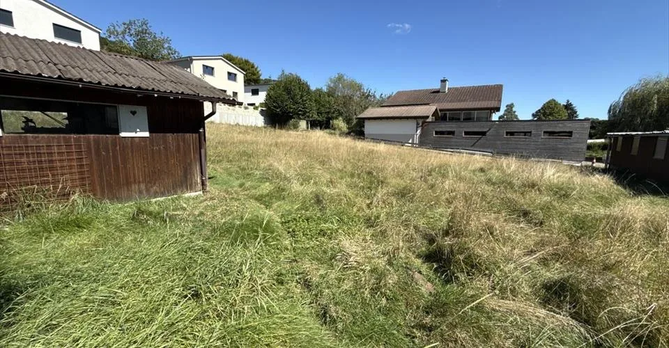 Dans la village de Movelier terrain de 682 m2 en HA à vendre
