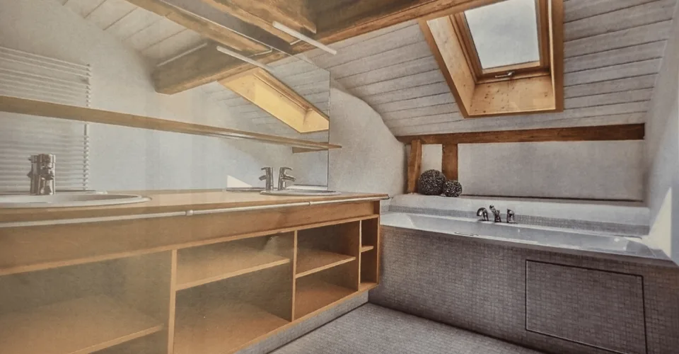 Splendide immeuble historique du 15? siècle avec local commercial et appartements