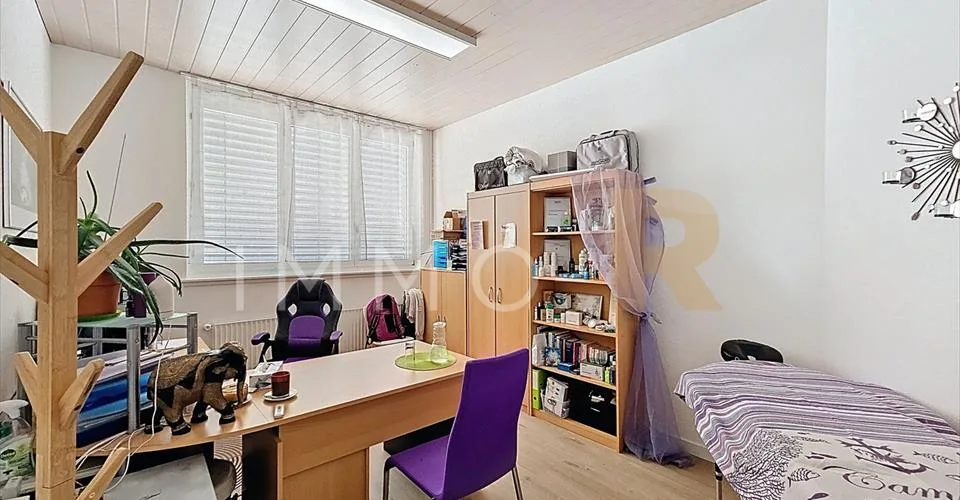 Immeuble mixte au centre de Semsales
