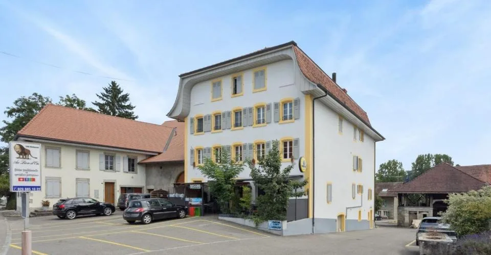 Immeuble mixte avec restaurant- Excellent potentiel de rendement