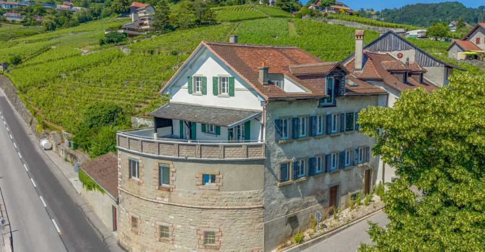 Ensemble historique à réinventer au cœur du Lavaux