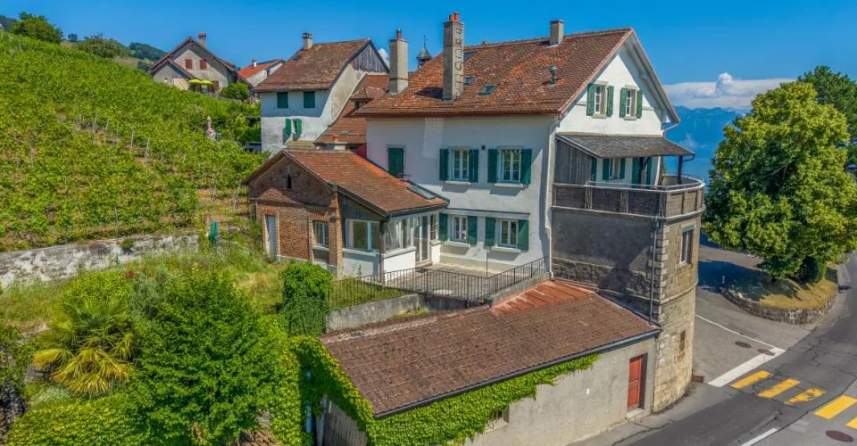 Ensemble historique à réinventer au cœur du Lavaux