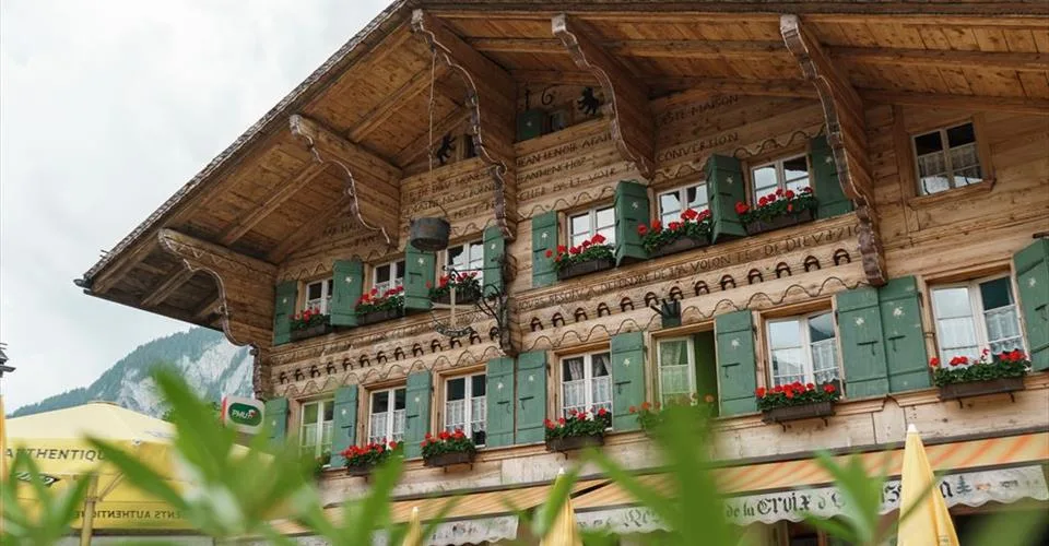 Au coeur du village avec une belle histoire et un gros potentiel