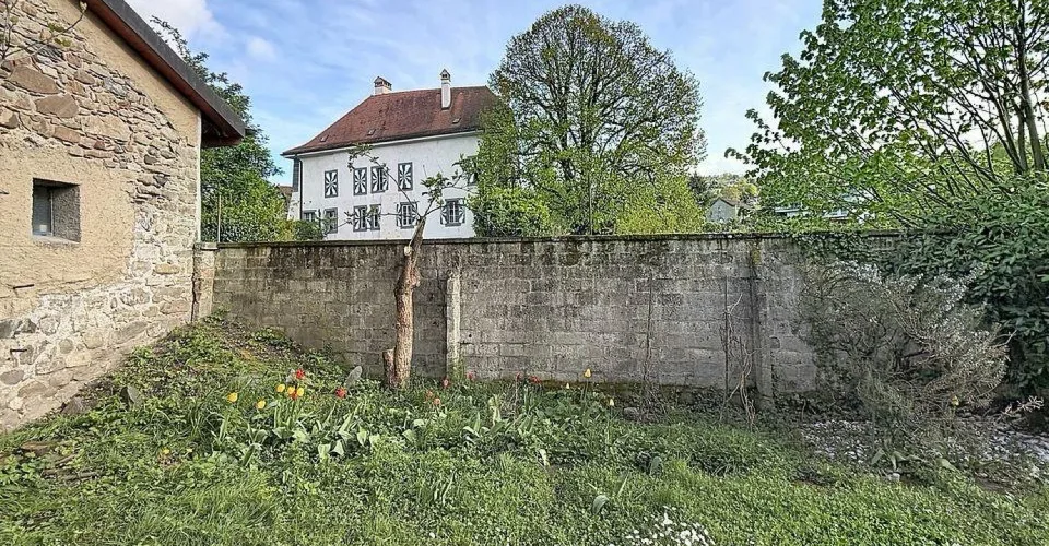 Lutry - Immeuble atypique dans le bourg