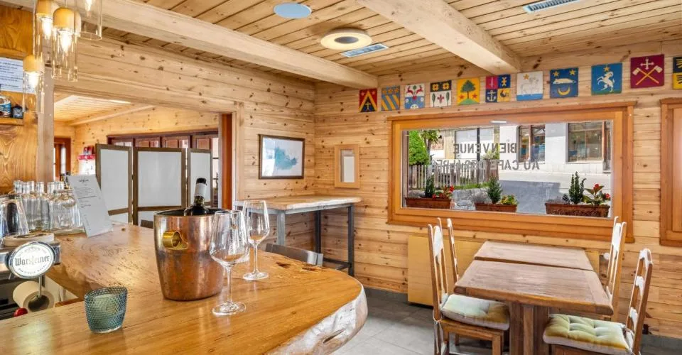IMMEUBLE MIXTE OFFRANT DIVERSES POSSIBILITÉS D'UTILISATION- A SAISIR! – Foto 2 von 13