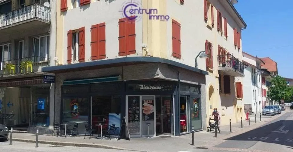 Immeuble comprenant 7 appartements ainsi qu'un local commercial