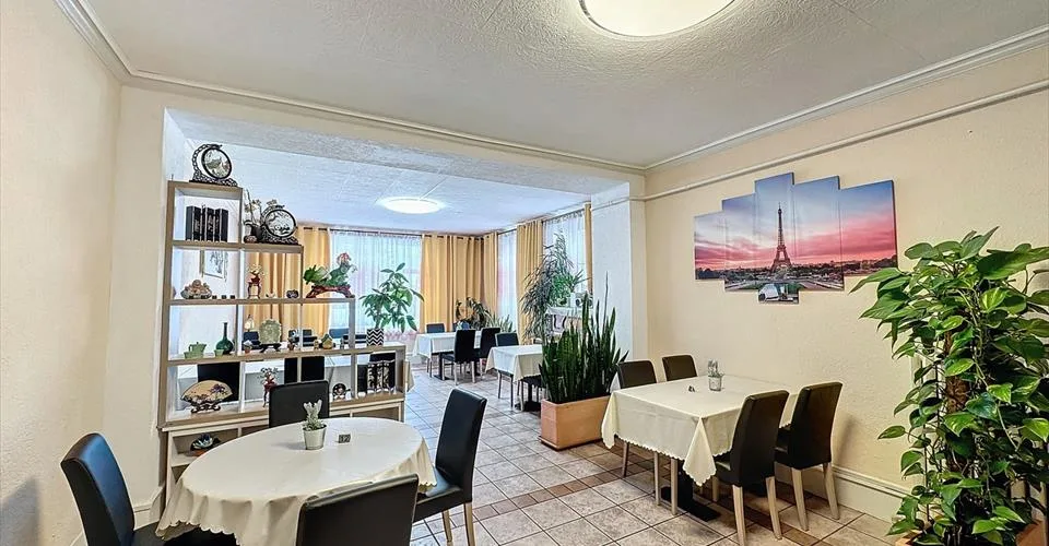Immeuble mixte avec restaurant