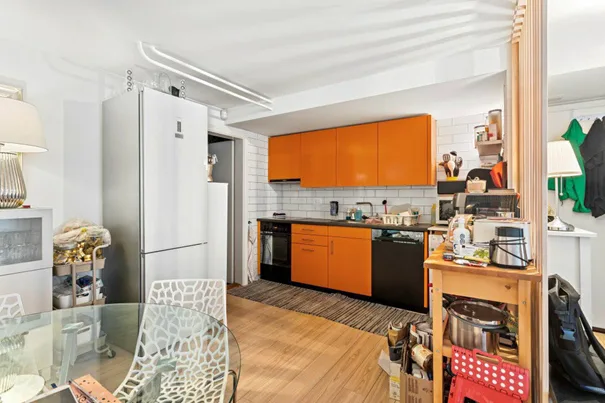 Immeuble mixte de rendement + local indépendant au coeur d'Oron-la-Ville