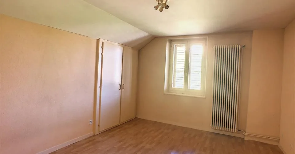 Immeuble mixte de 3779 m3, avec bureaux, dépôt, habitation et garages – foto 9 di 13