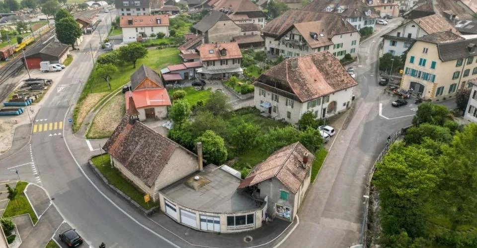 Ensemble immobilier à rénover au coeur de Baulmes, 2'934 m³
