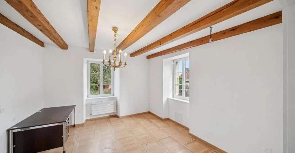 Ensemble immobilier à rénover au coeur de Baulmes, 2'934 m³