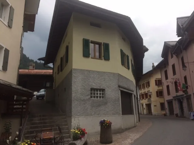 Potentiel : Maison d'habitation à affectation mixte au coeur du Sépey.