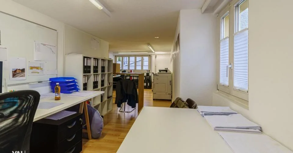 Immeuble d'habitation rénové avec de nombreuses utilisations possibles et un charme historique dans un emplacement privilégié