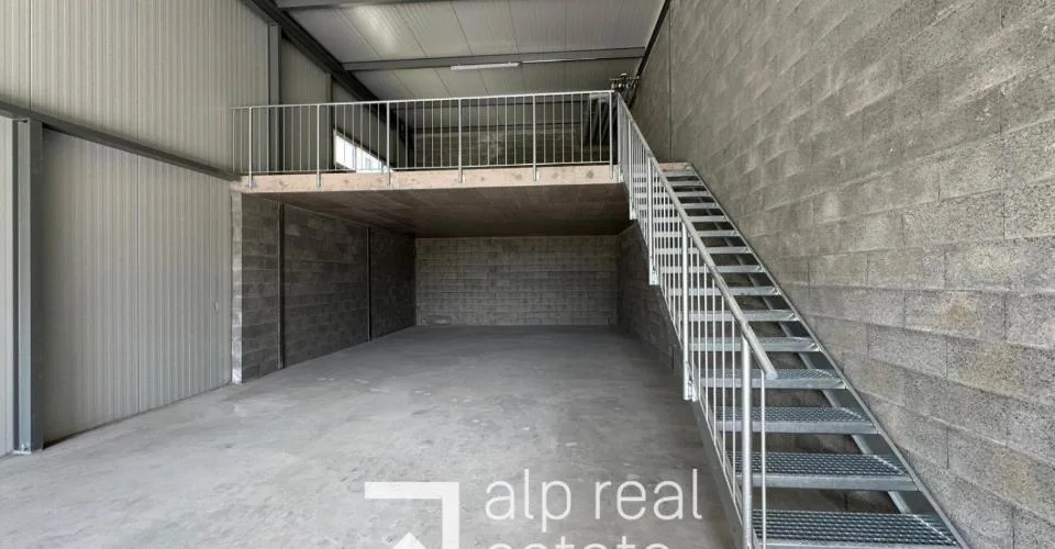 Espace modulable de 124m² - Flexibilité & accessibilité stratégique A9
