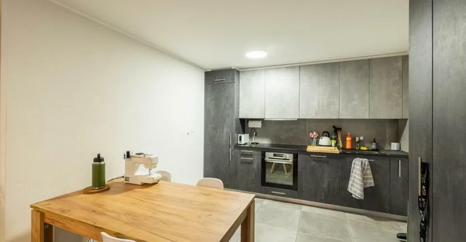 Immeuble avec revenus stables – logements, commerce et parking – Foto 8 von 13