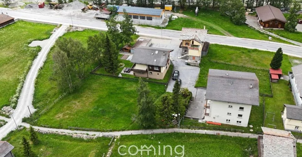 Chalet/Maison de groupes avec vue lointaine à Saas-Grund - potentiel d'aménagement et panorama alpin inclus