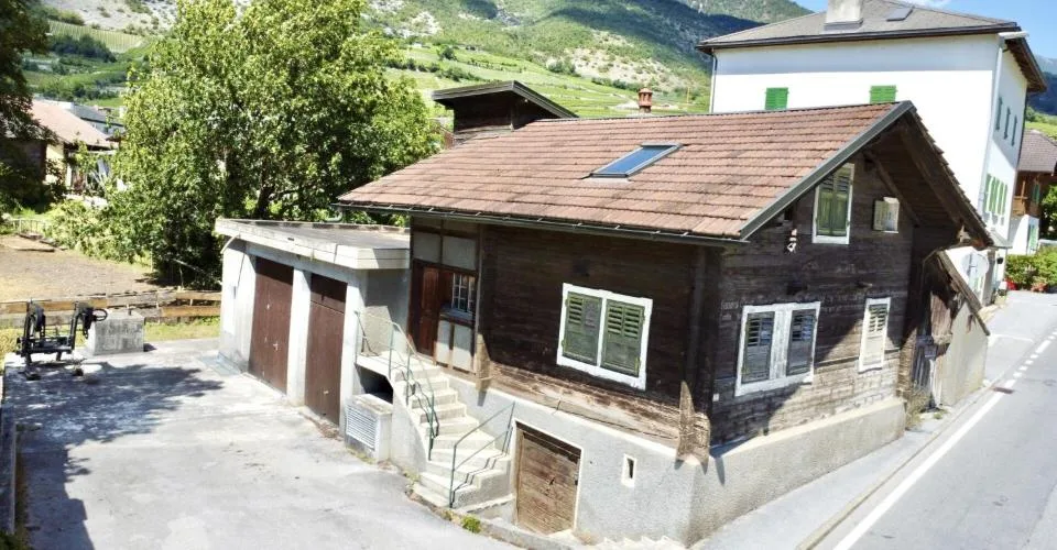 Maison à rénover avec cave aménageable selon désire